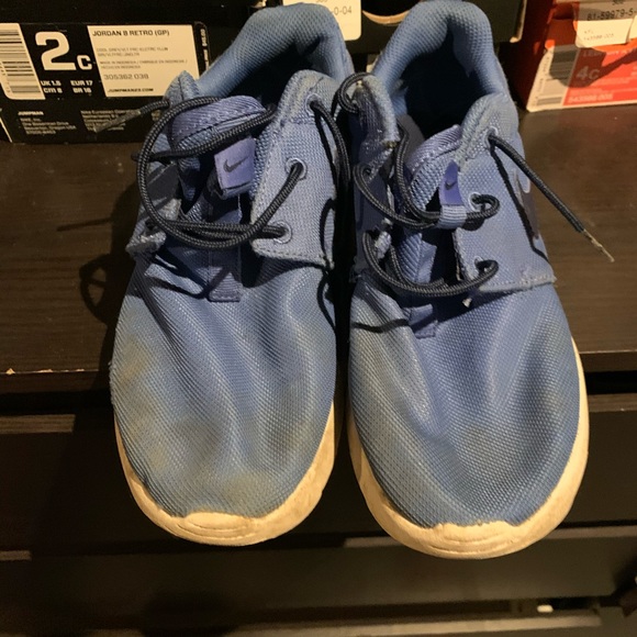 Kids Nike Roshe size 3 good condition - Picture 4 of 5